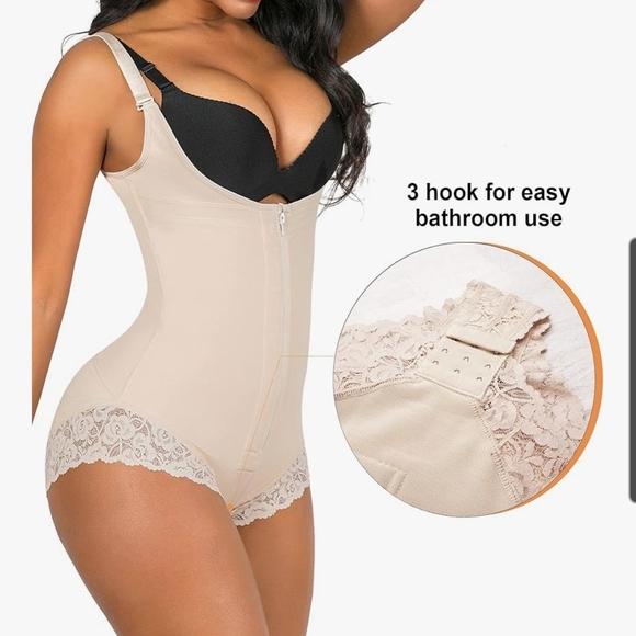Elegant Cream Shapewear Bodysuit with Lace Trim Size Small By Shaperx - Picture 4 of 6
